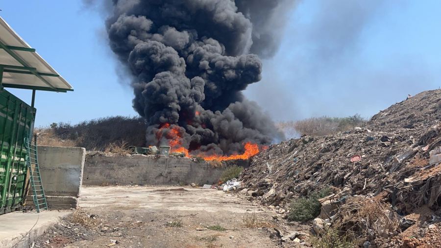 حريق كبير في منطقة مفتوحة بمدينة باقة الغربية